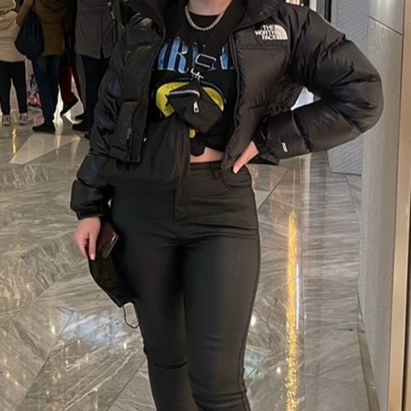 The North Face Black Puffer Jacket - Picture 4 of 4